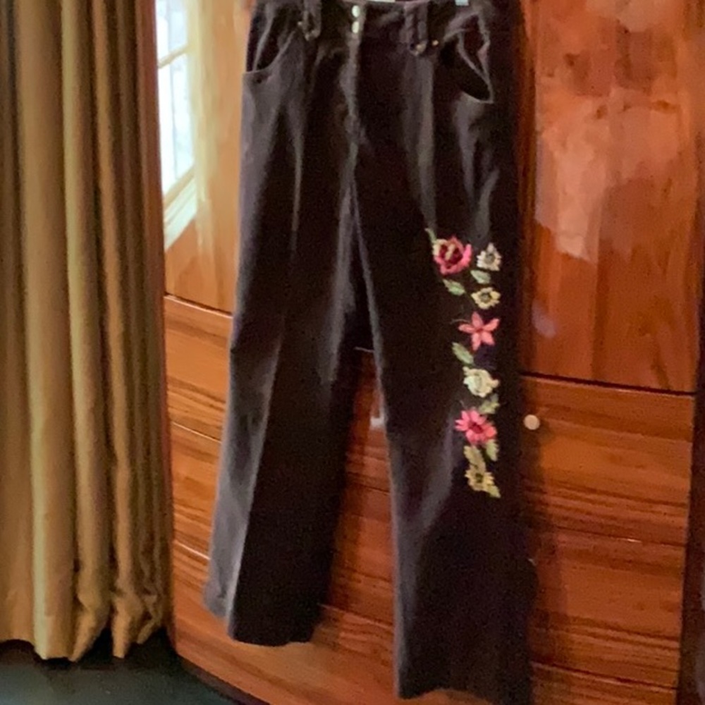 BAMBO TRADERS Corduroy Embroidered pants❤️